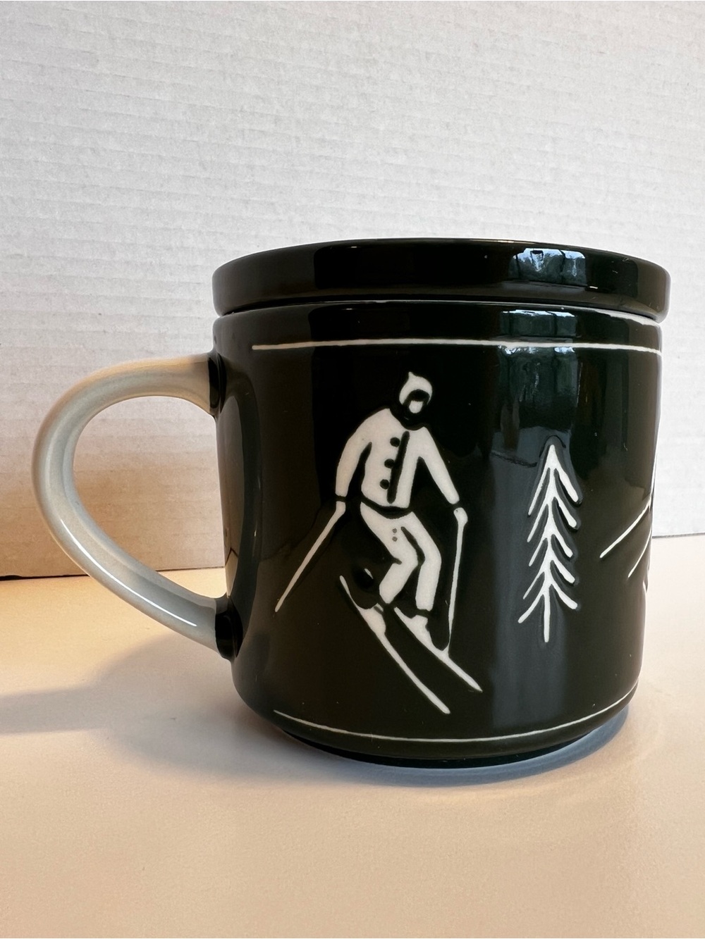 Danica Jubilee Downhill Skier Tea Mug with Lid Dark Forest Green Winter Cabin